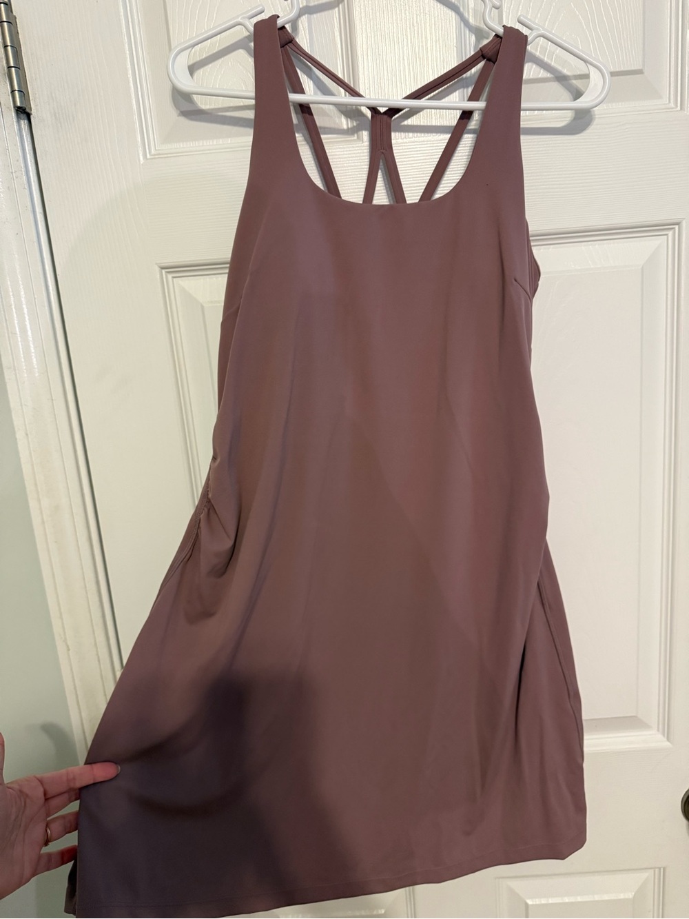 Strappy Mauve Athletic Maternity Dress with Cross-Back Detail